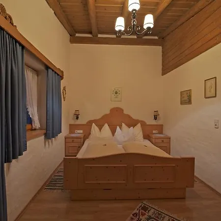 Holzschnitzers Apartment Ehrwald