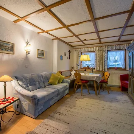Apartament Holzschnitzers